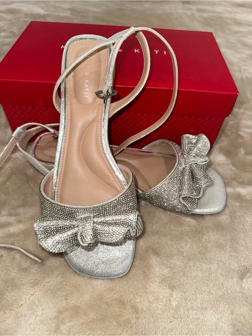 Kelly & Katie Silver Shimmer Sand Wedge Sandals